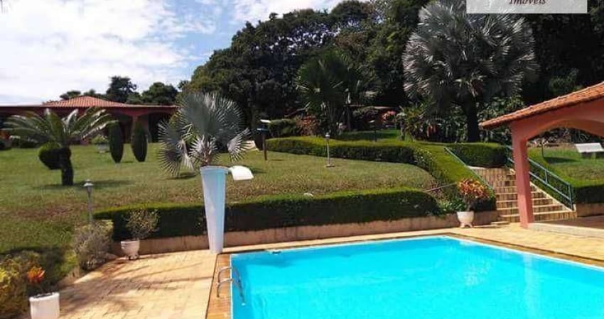 Belíssima chácara com lindas paisagens naturais, com 6 dormitórios à venda, 24000 m² por R$ 1.700.000 - Bairro dos Cubas - Socorro/SP