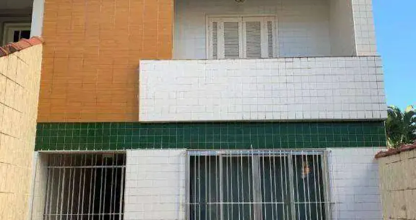 Casa 3 dormitórios à venda, 229 m² - Vila Belmiro - Santos/SP