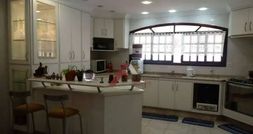 Sobrado com 3 dormitórios à venda, 305 m² por R$ 1.250.000,00 - Vila Valparaíso - Santo André/SP