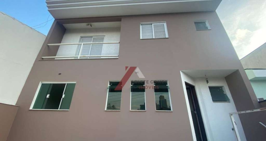 Sobrado com 3 dormitórios à venda, 177 m² por R$ 980.000,00 - Vila Bastos - Santo André/SP