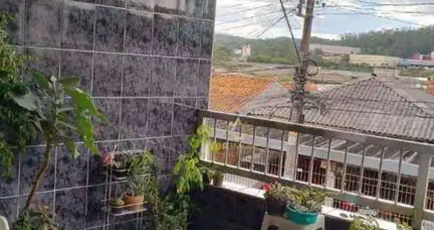Sobrado com 3 dormitórios à venda, 261 m² por R$ 580.000,00 - Vila Assis Brasil - Mauá/SP