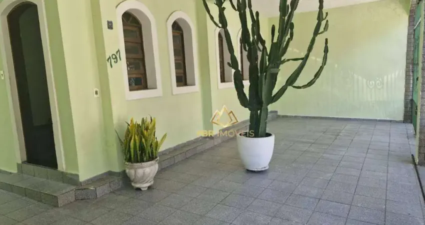 Sobrado com 3 dormitórios à venda, terreno 250 m2 por R$ 950.000 - Parque São Vicente - Mauá/SP
