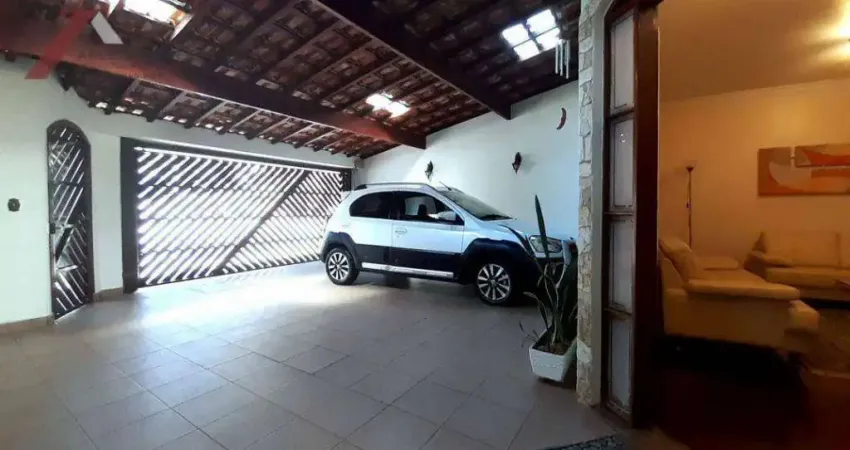 Sobrado com 3 dormitórios à venda, 281 m² por R$ 1.113.000,00 - Campestre - Santo André/SP
