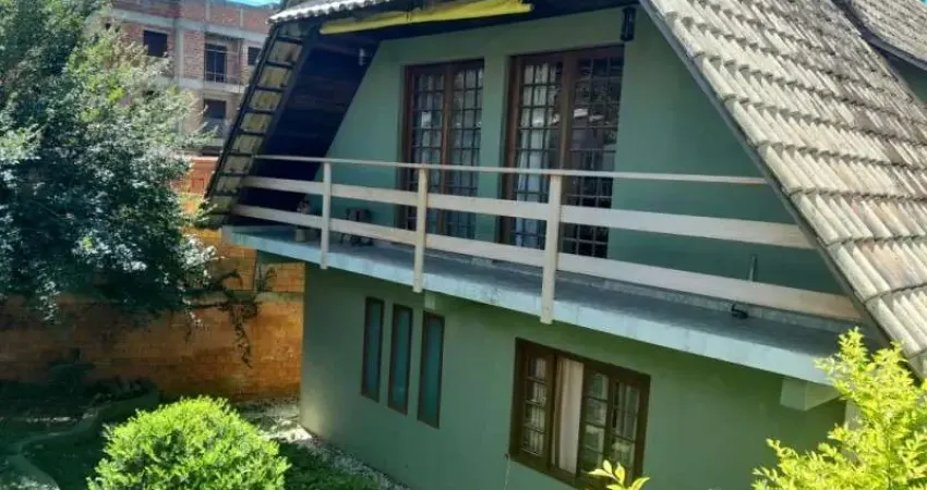 Casa com 3 quartos à venda na Rua Júlia Thereza Bini, 1198, Centro, Araucária