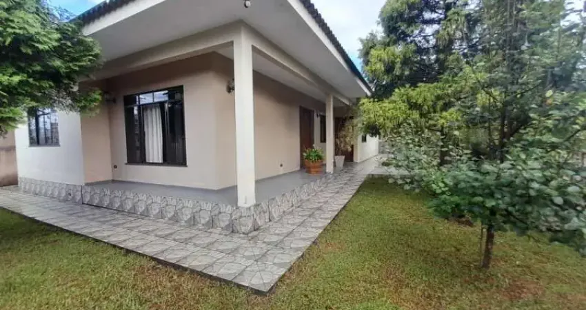 Casa com 3 quartos para alugar na Rua Ernesto Hasselmann, 302, Vila Nova, Araucária