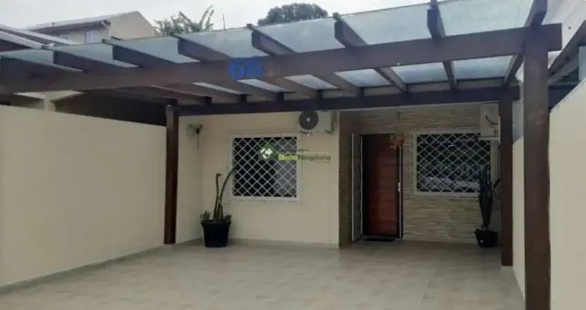 Casa com 3 quartos à venda na Rua das Castanheiras, 66, Capela Velha, Araucária