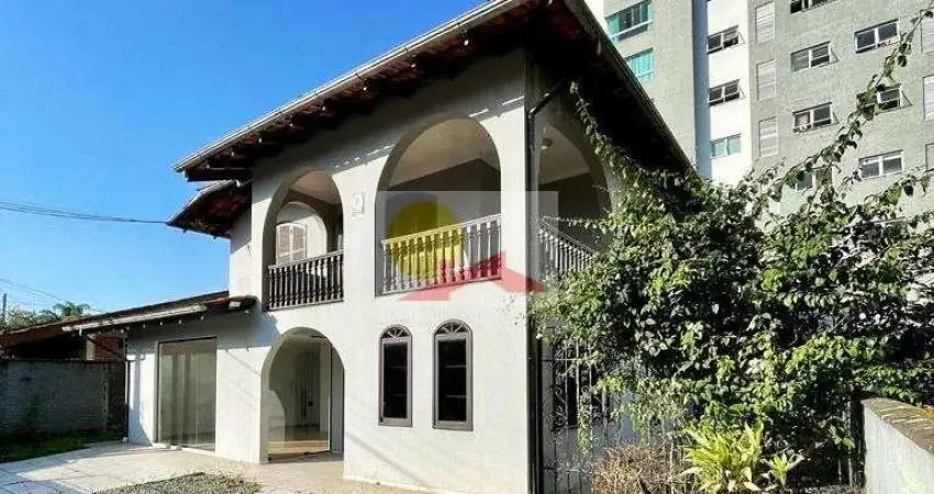 Casa para alugar no América, Joinville