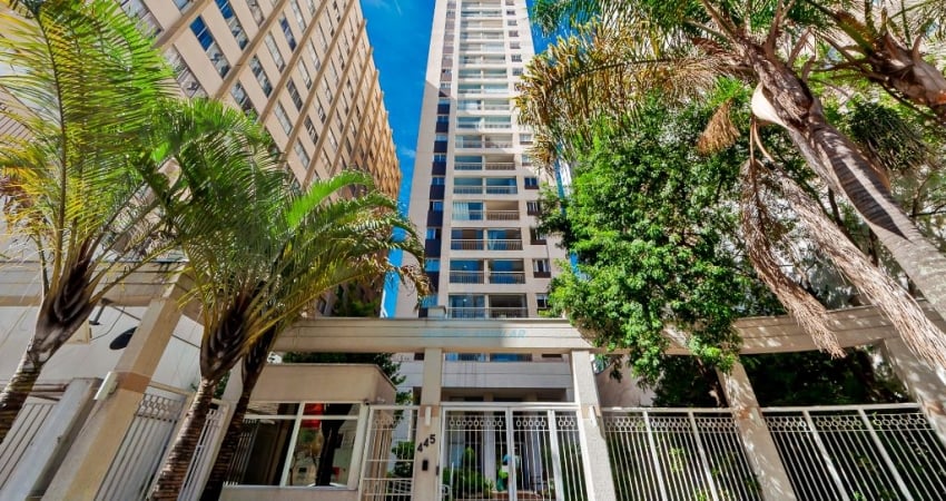Apartamento 2 quartos com 2 vagas de garagem divisa com o Batel