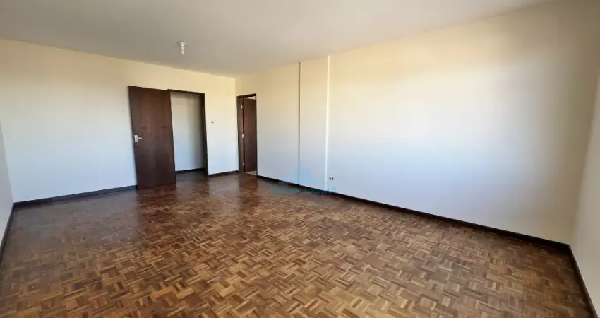 Apartamento com 148m2 privativos, oportunidade para retrofit