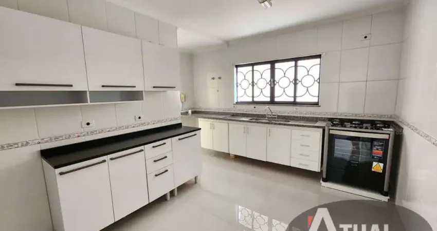 Casa  para locação em condomínio - próximo ao Centro de Atibaia.