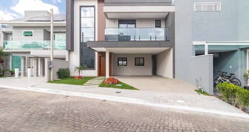 Casa em condomínio fechado com 4 quartos à venda no Uberaba, Curitiba 