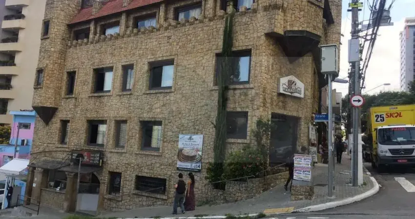 Paraíso, prédio comercial 700m², 4 andares que podem voltar a vãos livres como era antes hoje está adaptado para restaurante. esquina mais movimentada do paraíso,