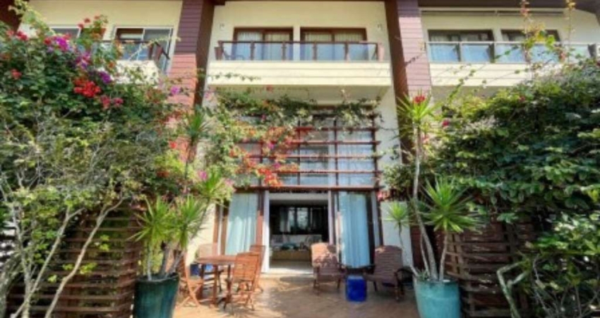 Imperdível Casa em Condomínio de Luxo em Guarujá-SP - 5 Quartos, 5 Suítes, 1 Sala, 7 Banheiros, 4 Vagas - Balneário Praia do Pernambuco - 458m².