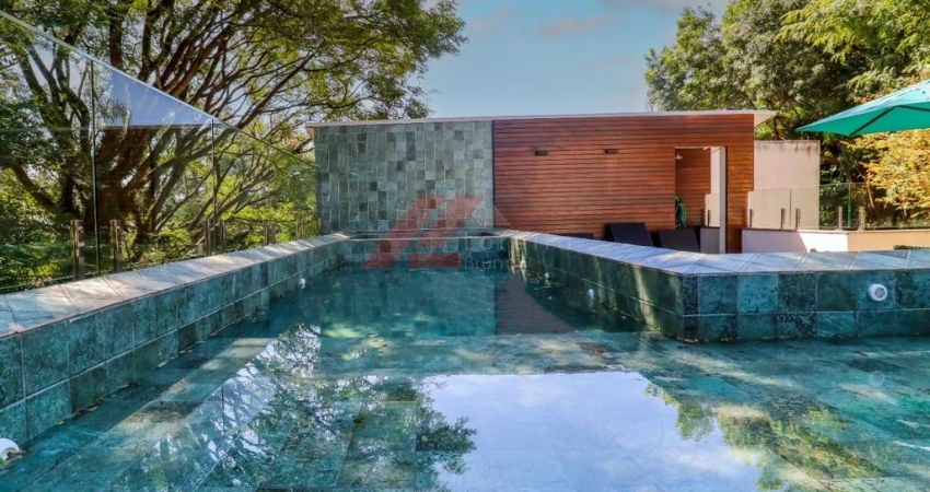 Imóvel de Luxo na Vila Madalena: Casa com 4 Suítes, 3 Salas e 559m² de Área em Condomínio Fechado em São Paulo-SP!