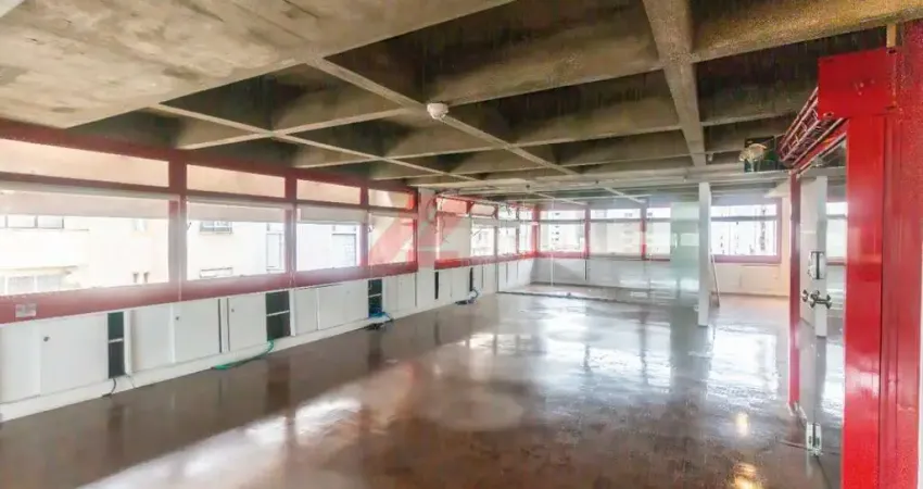 Sala Comercial de Alto Padrão em Jardim Paulista: 6 Salas, 2 Banheiros, 3 Vagas de Garagem, 230m² de Área - Locação em SP