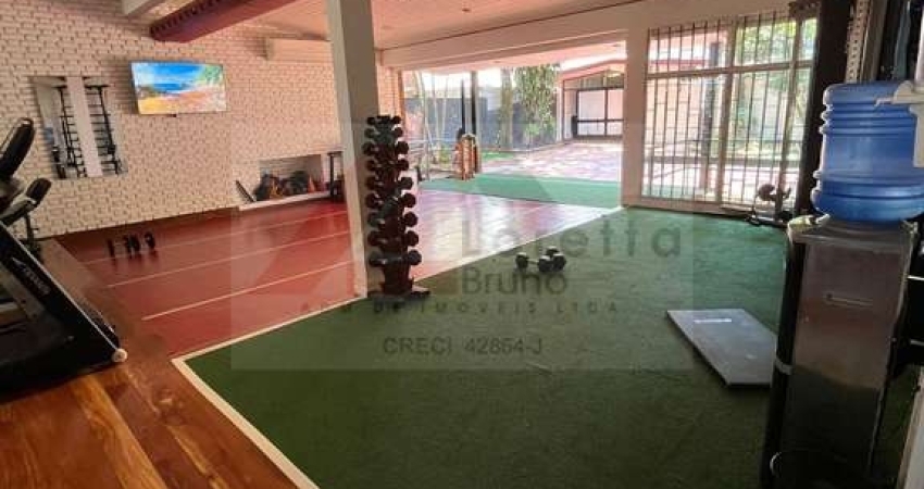Espetacular Casa à Venda em São Paulo-SP, no Jardim Guedala: 4 Quartos, 5 Banheiros, 8 Vagas de Garagem!