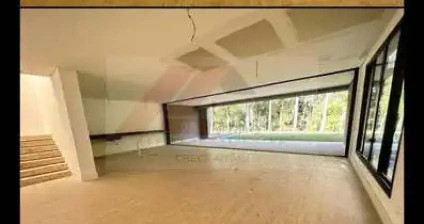 Venda de Casa de Alto Padrão em Condomínio na Chácara Santo Antônio, São Paulo-SP: 4 Quartos, 4 Suítes, 3 Salas, 6 Banheiros, 6 Vagas de Garagem, 850 m².