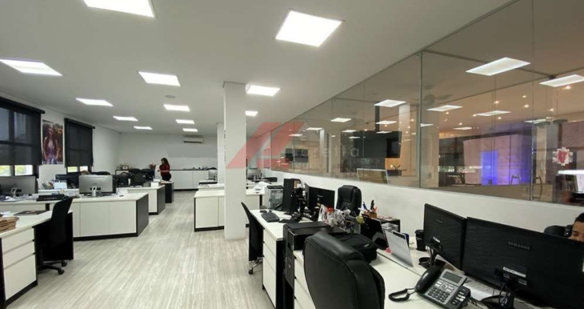 Oportunidade Única: Prédio Comercial à Venda em Cotia-SP, Jardim Lambreta - 14 Banheiros, 38 Vagas, 1.566,40 m²