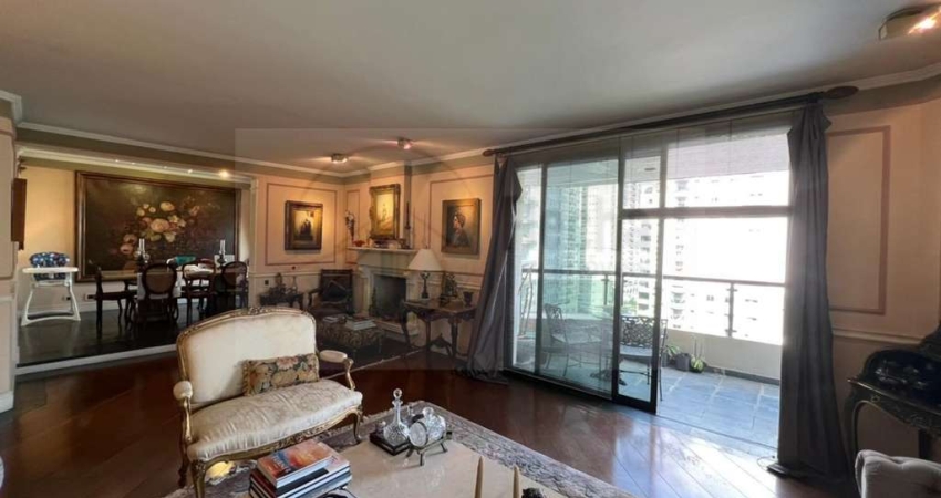 Imperdível! Apartamento de Luxo no Itaim Bibi, São Paulo-SP: 3 quartos, 3 suítes, 2 salas, 6 banheiros, 4 vagas, 220m². Venda ou Locação!