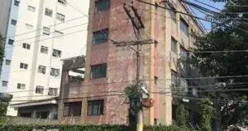 PRÉDIO COMERCIAL EM CHÁCARA INGLESA COM 1083M², Área: em 353,76m² de terreno, foram construídos 1.083m² com sete pisos,13 vagas. Localizado próximo da estação de Metrô Praça da Árvore.