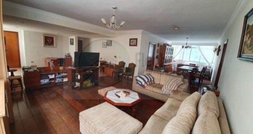 Excelente apartamento, totalmente reformado, 182,40m² - 4 dormitórios (sendo 1 suíte) e 2 vagas.