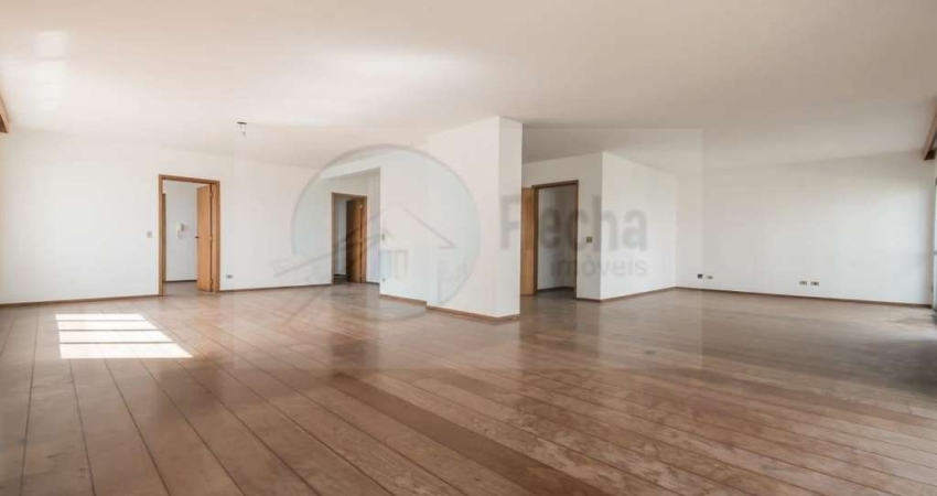 Excelente apartamento 315 M² - 4 dormitórios, sendo 2 suítes e 3 vagas.
