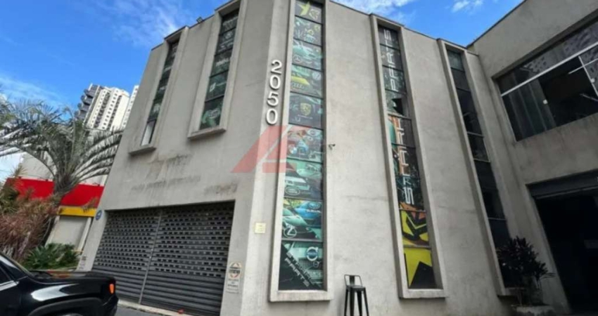 Galpão Comercial de Alto Padrão no Jardim Caboré - São Paulo-SP: 3 salas, 2 banheiros, 4 vagas, 300m² de área.