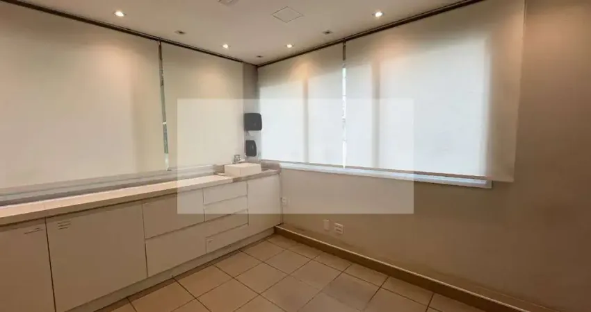 Sala Comercial para Locação na Bela Vista, São Paulo-SP: 3 Salas, 2 Banheiros, 1 Vaga - 41m² de Área