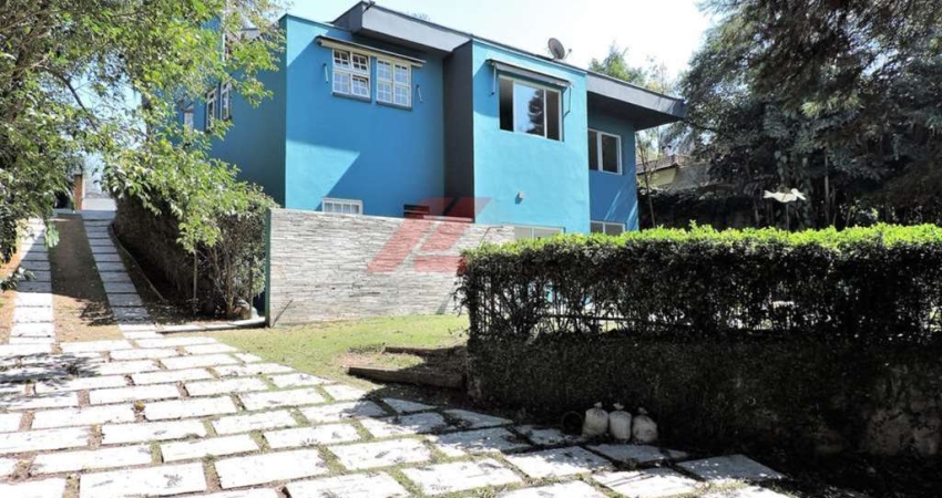 Imóvel de luxo em condomínio na Vila Appia Antica em Carapicuíba-SP: 6 quartos, 6 suítes, 2 salas, 6 banheiros, 8 vagas, 550m².