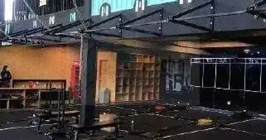 Ponto comercial com 769m² construído e terreno 531m² - 13 vagas