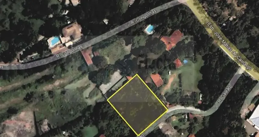 Lindo lote no embu com 1.550 m², sendo 36m de frente e 44m de fundo.
