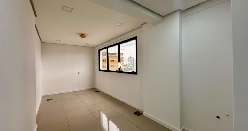 Sala comercial para alugar na Rua Doutor Heitor Blum, --, Estreito, Florianópolis