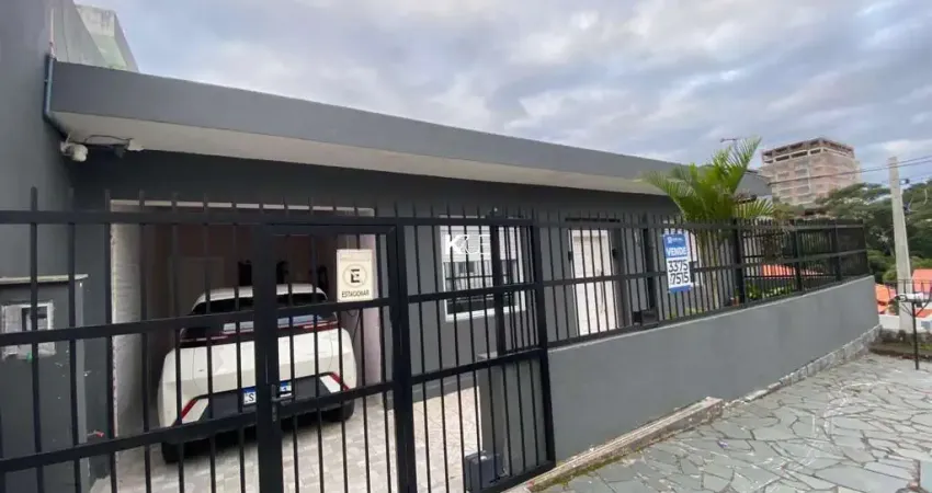 Casa com 5 quartos à venda na Rua Santa Rita de Cássia, --, Canto, Florianópolis