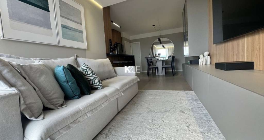 Apartamento com 3 quartos para alugar na Rua Orlando Odilio Koerich, --, Estreito, Florianópolis