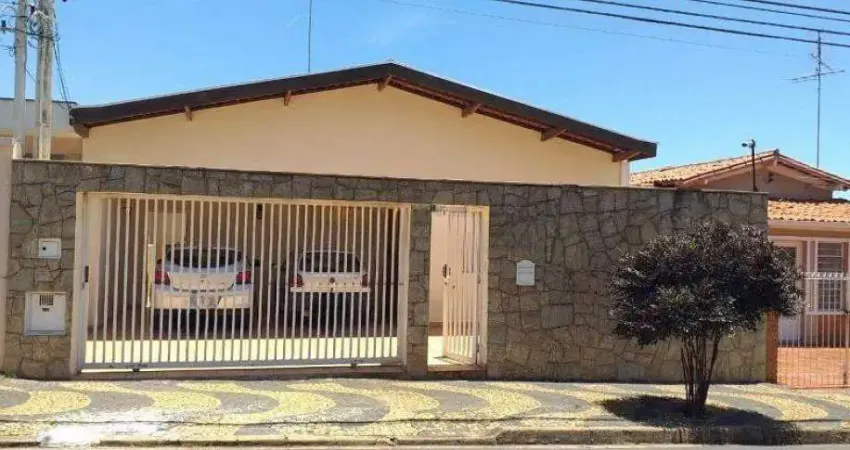 CASA À VENDA COM 4 QUARTOS, 3 VAGAS NO TAQUARAL EM CAMPINAS/SP.