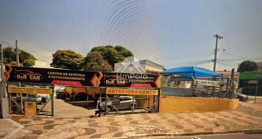 Terreno Comercial com estrutura de estacionamento, 3 banheiros e 1 sala no bairro Chapadão, Campinas/SP