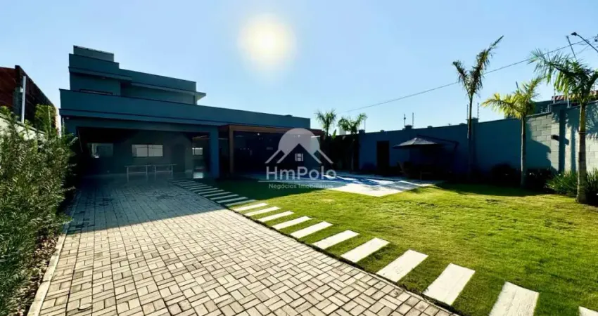 Casa mobiliada com 3 quartos, sendo 1 suíte, 4 banheiros e 10 vagas à venda em Hortolândia/SP