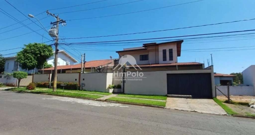 Casa em bolsão com 5 quartos 3 suítes 4 banheiros 4 vagas a venda no Taquaral em Campinas-SP