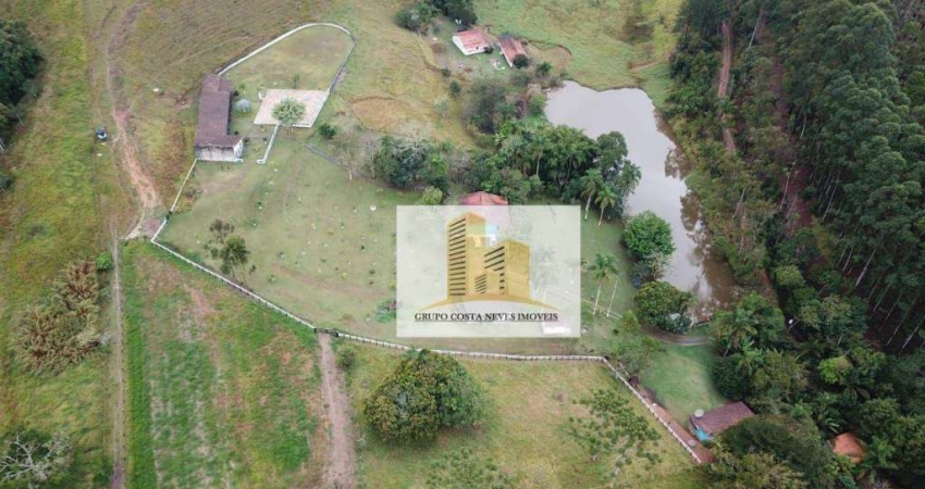 Chácara com 3 dormitórios à venda, 72600 m² por R$ 1.800.000,00 - Zona Rural - São José dos Campos/SP