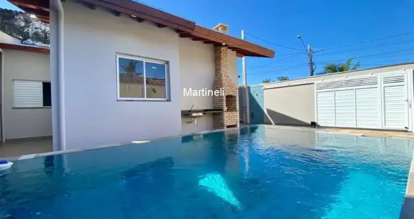 Casa à venda em itanhaém-sp, belas artes: 2 quartos, 2 suítes, 1 sala, 3 banheiros, 2 vagas e 73m². confira já!