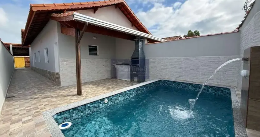 Casa à venda em Mongaguá-SP, Jardim Praia Grande: 2 quartos, 1 suíte, 2 vagas, 84,60m² de área.