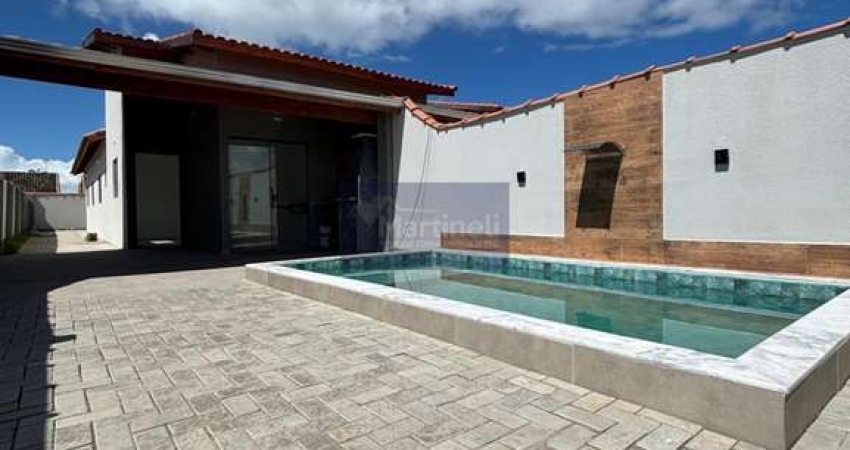 Imperdível! Casa à venda em Itanhaém-SP, no bairro Cibratel. 3 quartos, 1 suíte, 1 sala, 2 banheiros, 3 vagas de garagem. Confira!