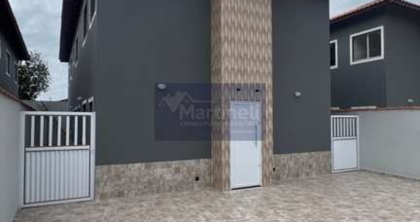 Casa à venda em Itanhaém-SP, Suarão: 2 quartos, sala, garagem, 60m² - Imperdível oportunidade!