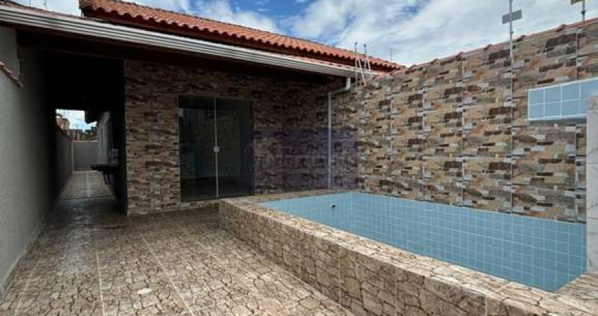 Casa para venda em Itanhaém-SP, bairro Santa Julia, 2 quartos, 1 suite, 1 banheiro, 2 vagas de garagem, 71,40 m².