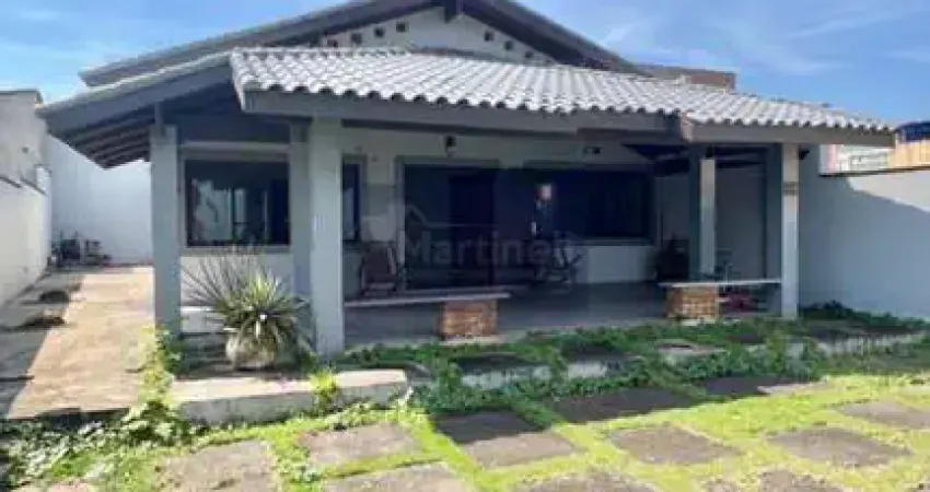 Casa comercial com 3 salas para alugar no Centro, Itanhaém 