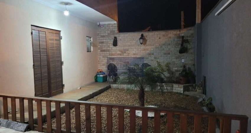 Espetacular Casa de 3 Quartos à Venda em Itanhaém-SP, Bairro Bopiranga: 3 Suítes, 1 Sala, 4 Banheiros, 4 Vagas, 200m² Área.