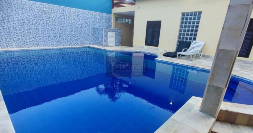 Casa à venda em Itanhaém-SP, Bopiranga: 3 quartos, 1 suíte, 2 salas, 3 banheiros, 5 vagas, 221 m². Imperdível!