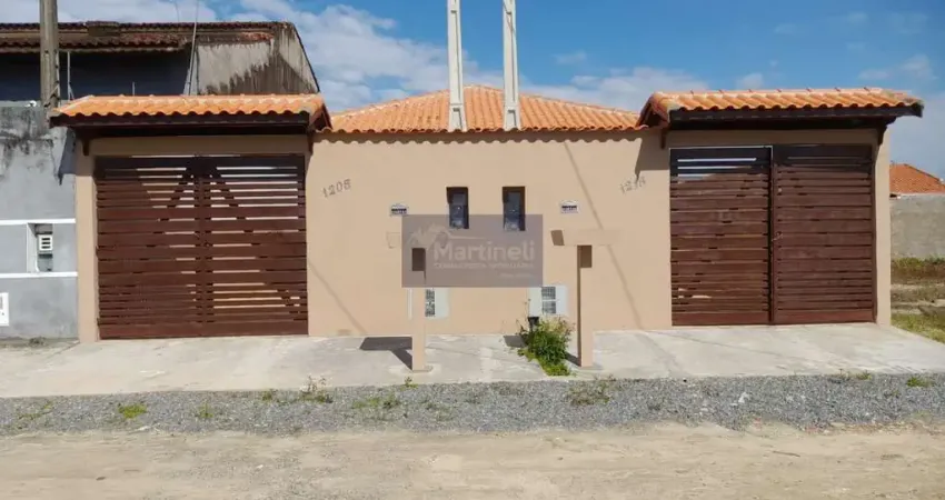 Casa à venda em Itanhaém-SP, bairro Bopiranga: 2 quartos e 58,00 m² de área.
