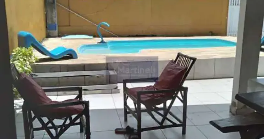 Imperdível Casa à Venda em Itanhaém-SP, Bairro Gaivota: 2 Quartos, 1 Suíte, 3 Vagas de Garagem!