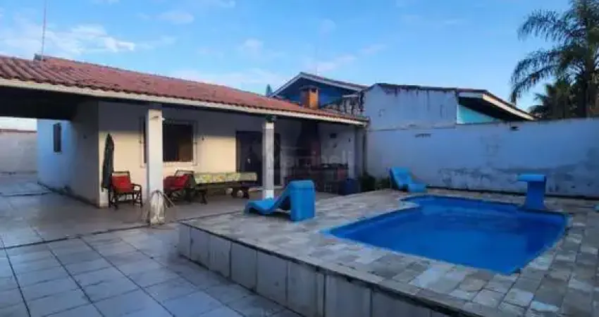 Imperdível casa à venda em itanhaém-sp, bairro gaivota: 2 quartos, 1 suíte, 3 vagas de garagem!